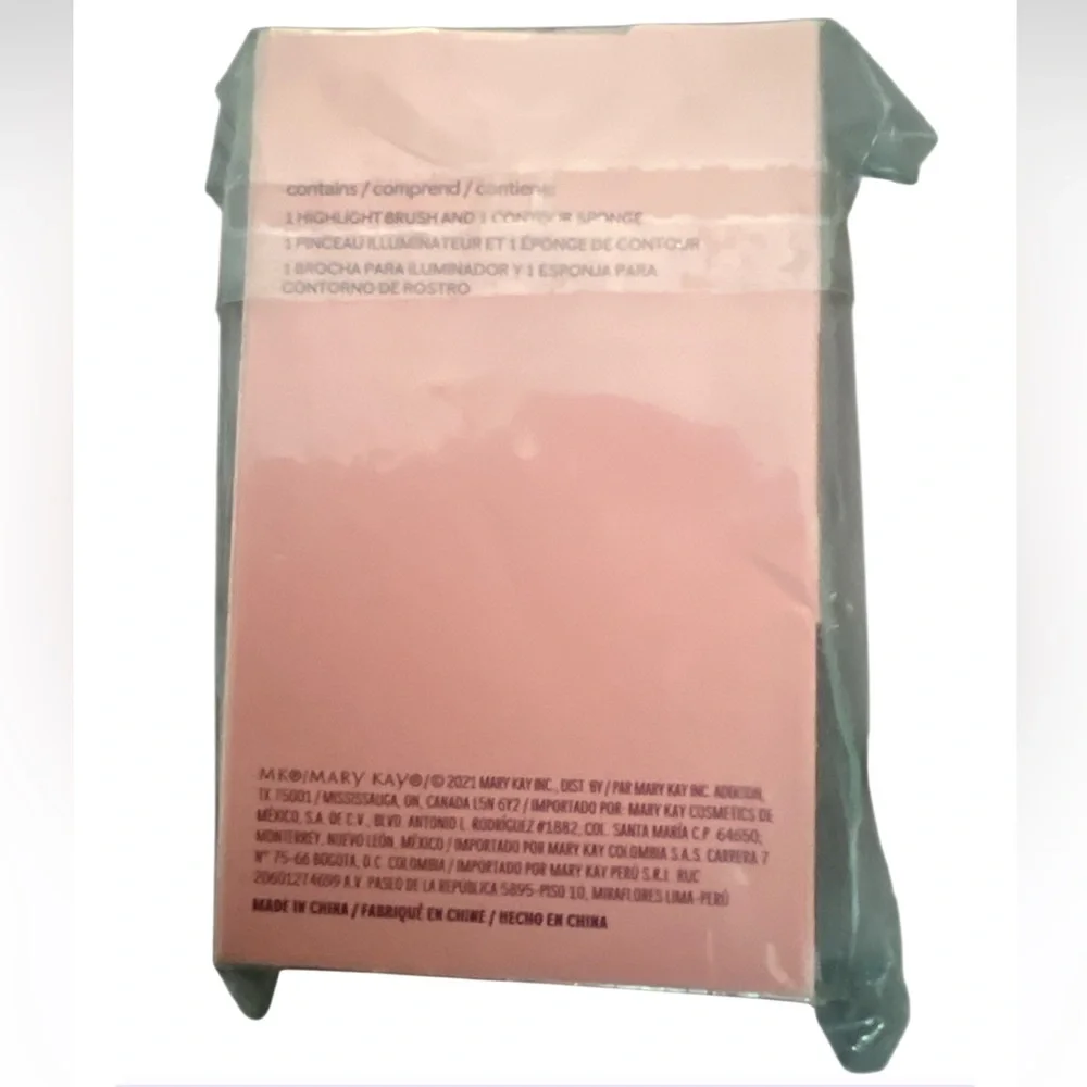 Mary Kay‎ Pink Highlight Brush and Contour Sponge
